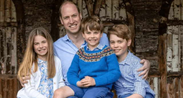 princ William s dětmi Princ George z Walesu (vpravo), Princezna Charlotte z Walesu (vlevo), Princ Louis z Walesu (uprostřed). Foto: Instagram @The Prince and Princess of Wales